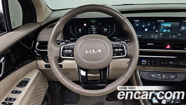Kia Carnival 2023 — Фото 13/20