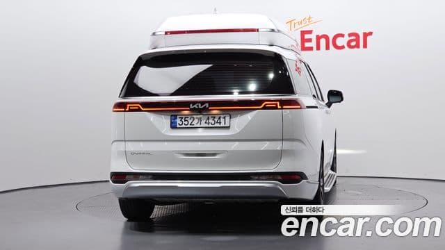 Kia Carnival 2023 — Фото 4/20