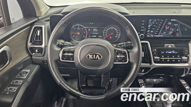 Kia Sorento 2021 — Фото 16/20