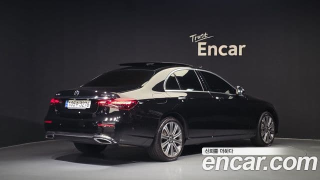 Mercedes-Benz E-Class 2021 — ფოტო 2/20