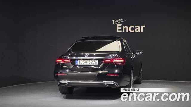 Mercedes-Benz E-Class 2021 — ფოტო 4/20