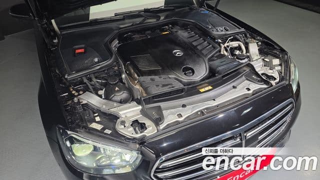 Mercedes-Benz E-Class 2021 — ფოტო 6/20