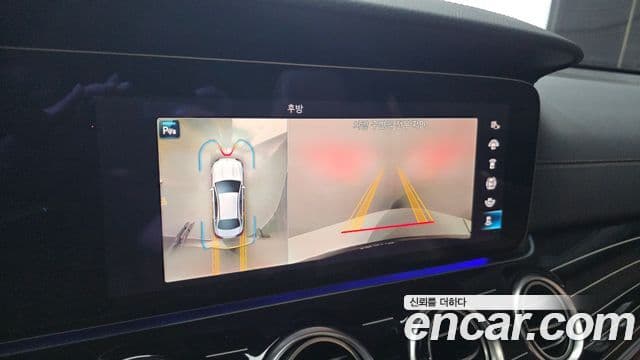 Mercedes-Benz E-Class 2021 — ფოტო 16/20
