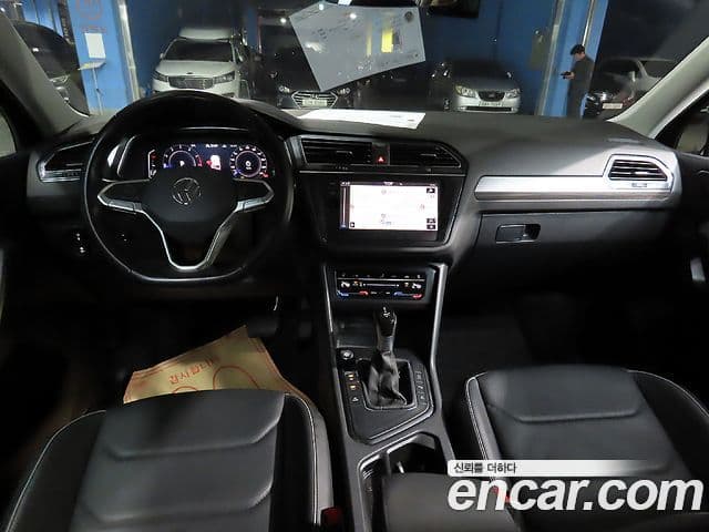 Volkswagen Tiguan Allspace 2022 — ფოტო 4/19