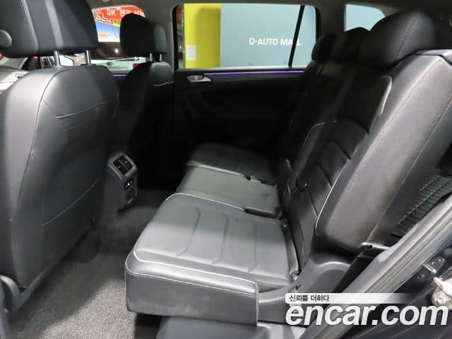 Volkswagen Tiguan Allspace 2022 — ფოტო 6/19