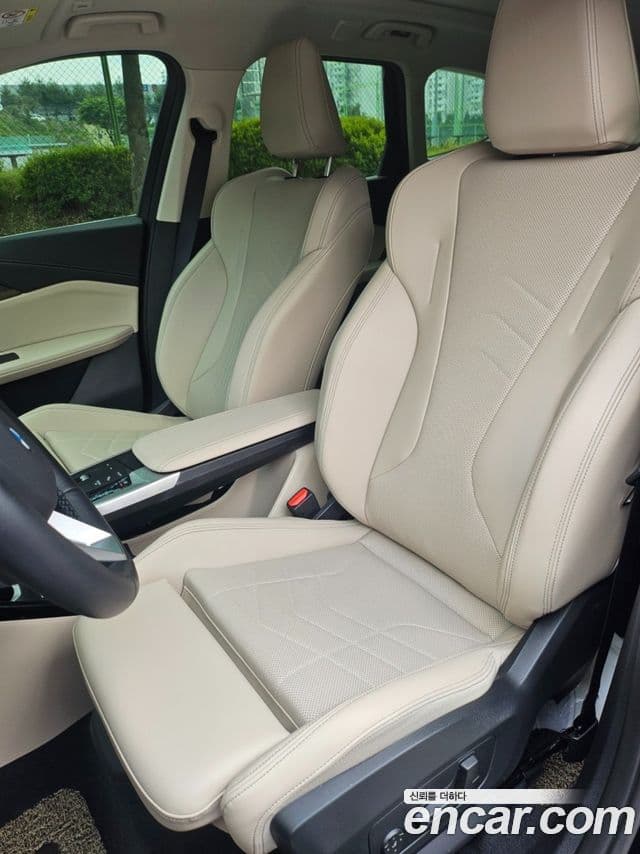 BMW X1 2023 — ფოტო 8/20