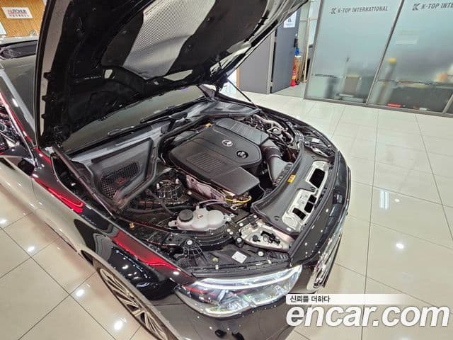 Mercedes-Benz E-Class 2025 — ფოტო 5/20