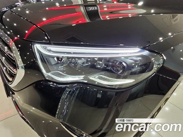 Mercedes-Benz E-Class 2025 — ფოტო 19/20