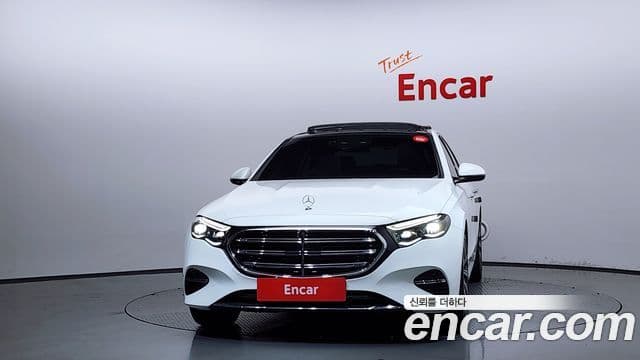 Mercedes-Benz E-Class 2024 — ფოტო 2/20