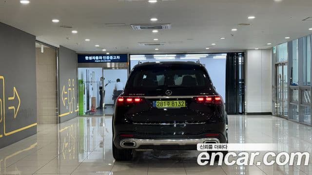 Mercedes-Benz GLS-Class 2025 — Photo 9/19