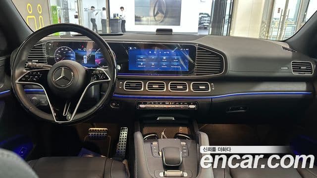 Mercedes-Benz GLS-Class 2025 — Photo 6/19
