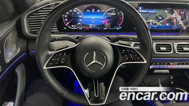 Mercedes-Benz GLS-Class 2025 — Photo 14/19