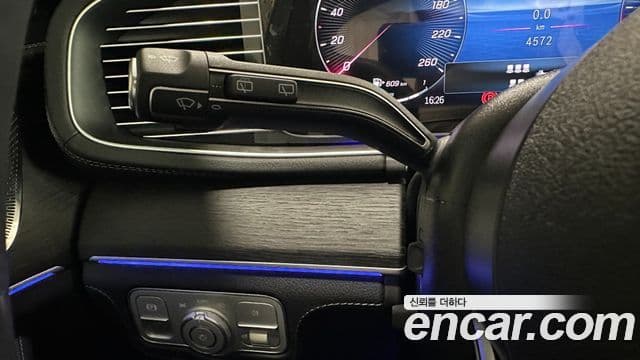 Mercedes-Benz GLS-Class 2025 — Photo 18/19