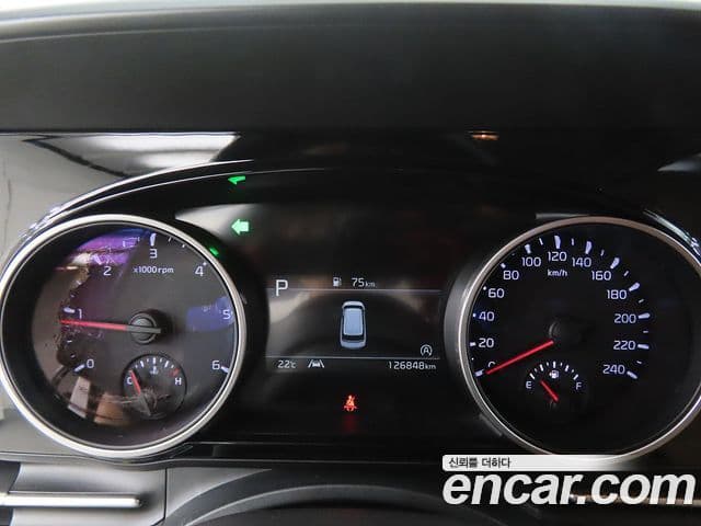 Kia Carnival 2021 — Şəkil 8/20