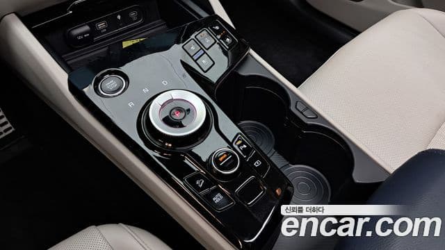 Kia Sportage 2023 — Şəkil 9/20