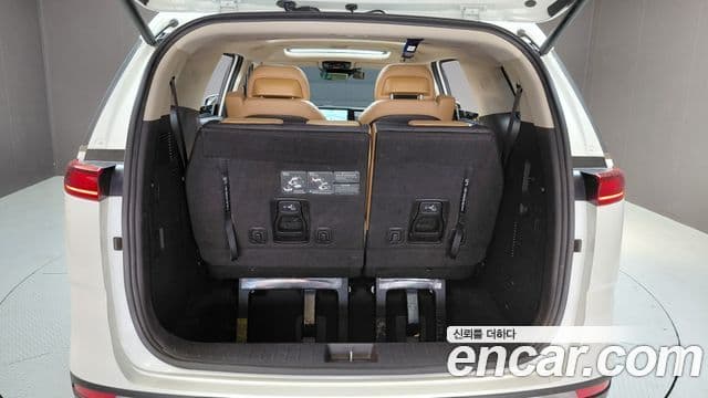 Kia Carnival 2023 — Фото 20/20