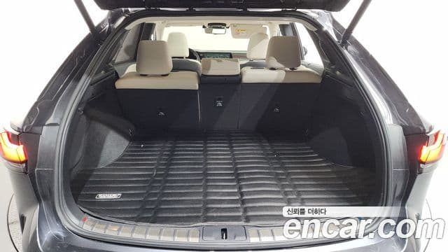 Lexus RX350h 2024 — Photo 15/36