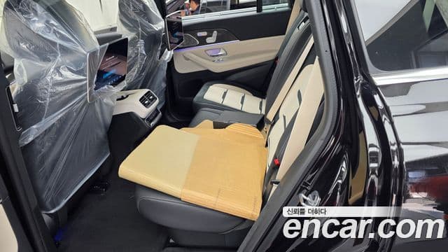 Mercedes-Benz GLS-Class 2026 — Photo 32/34