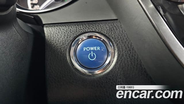 Toyota Camry 2018 — Photo 20/30