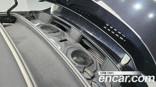 Porsche 911 2022 — Photo 19/31