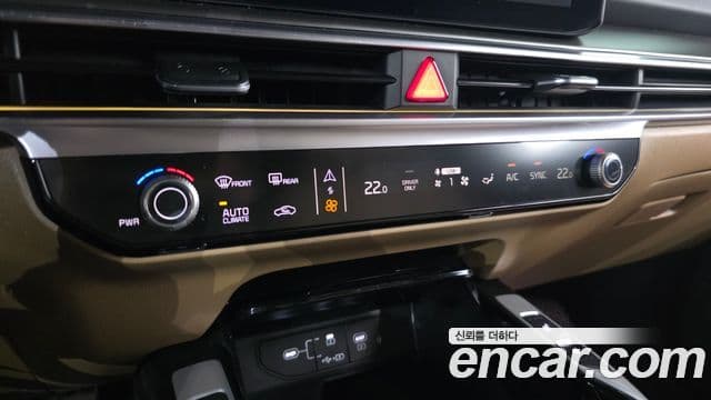 Kia Sorento 2023 — ფოტო 13/20