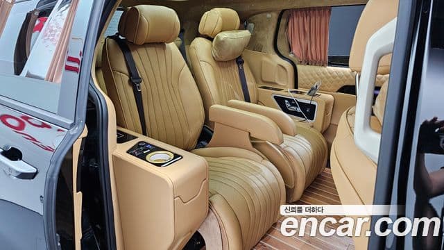 Kia Carnival 2022 — Фото 11/20
