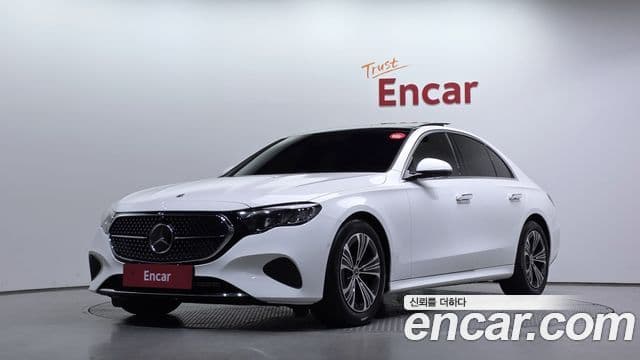 Mercedes-Benz E-Class 2025 — Фото 1/20
