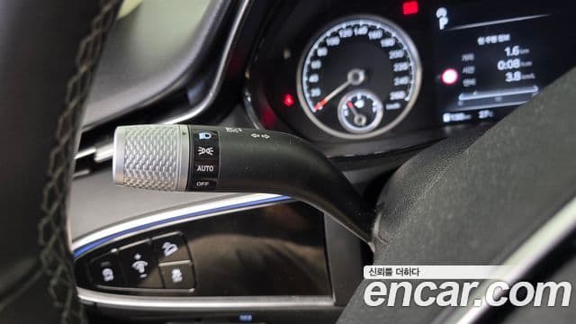 Genesis GV70 2022 — ფოტო 19/20