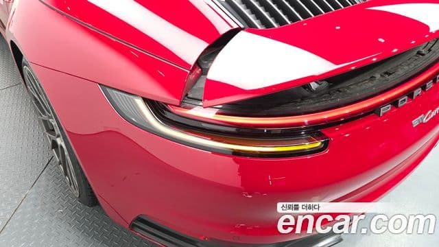 Porsche 911 2021 — Photo 32/32