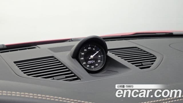 Porsche 911 2021 — Photo 31/32