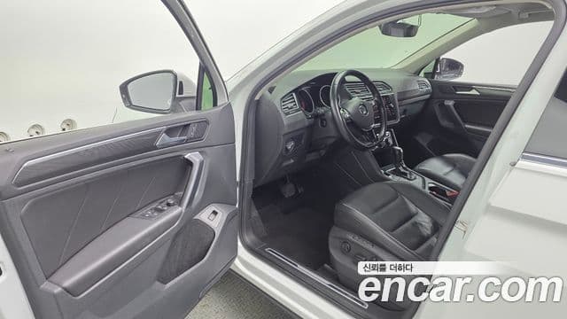 Volkswagen Tiguan 2020 — Şəkil 10/20
