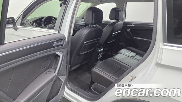 Volkswagen Tiguan 2020 — Şəkil 12/20