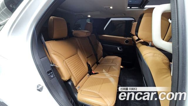 Land Rover Discovery 5 2018 — ფოტო 11/20