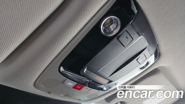 Kia Sorento 2023 — ფოტო 14/20