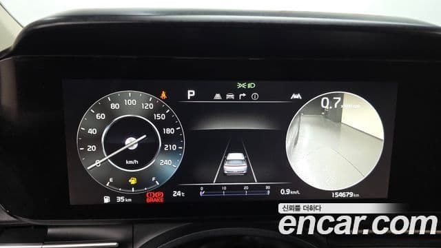 Kia Carnival 2022 — ფოტო 8/20