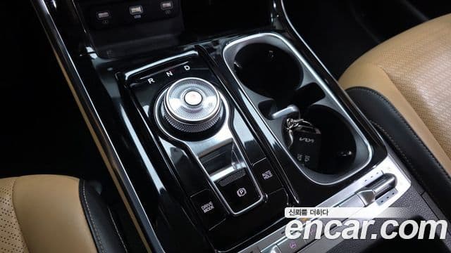 Kia Carnival 2022 — ფოტო 9/20