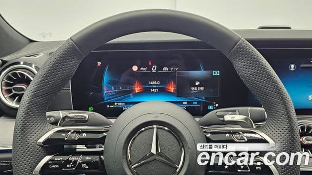 Mercedes-Benz AMG GT 2025 — ფოტო 8/20