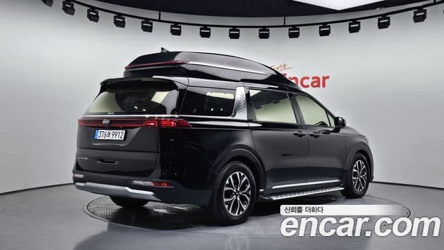 Kia Carnival 2021 — Фото 2/20