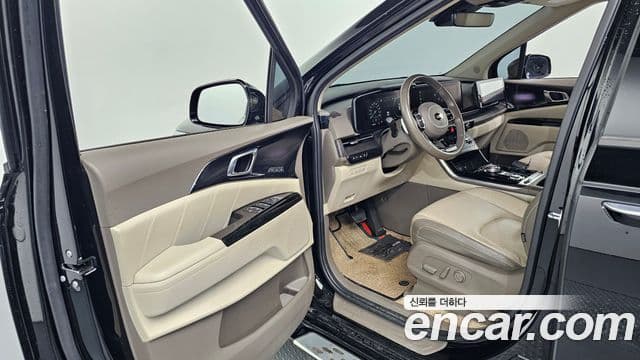 Kia Carnival 2021 — Фото 10/20