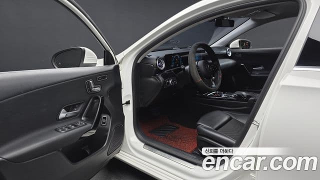 Mercedes-Benz A-Class 2020 — Şəkil 10/20
