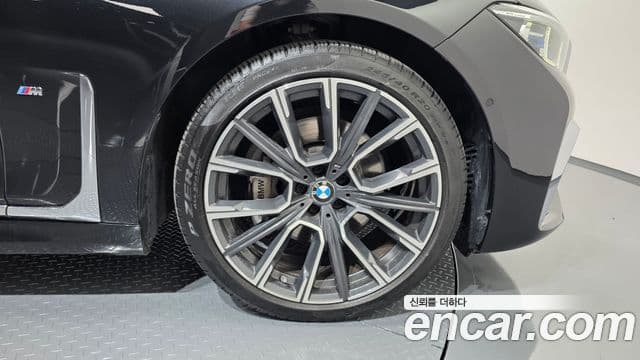 BMW 7 Series 2019 — Photo 15/34