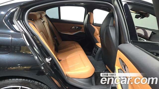 BMW 3 Series 2023 — ფოტო 12/20