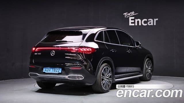 Mercedes-Benz EQE SUV 2023 — ფოტო 16/22