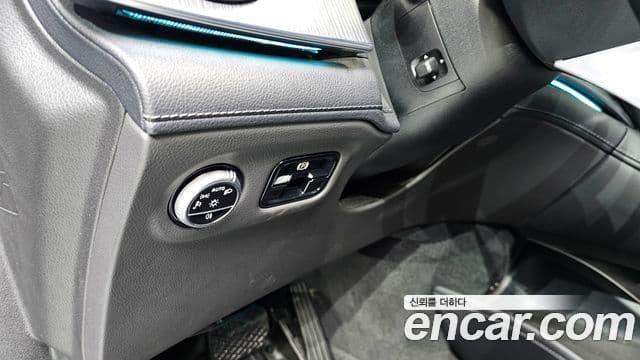 Mercedes-Benz EQE SUV 2023 — ფოტო 11/22