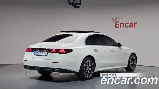 Mercedes-Benz E-Class 2025 — Şəkil 2/20