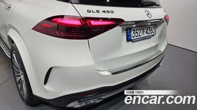 Mercedes-Benz GLE-Class 2025 — Photo 24/32