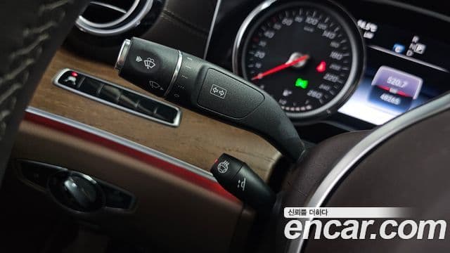 Mercedes-Benz E-Class 2019 — Фото 18/20