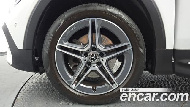 Mercedes-Benz GLB-Class 2021 — фото 4 из 20