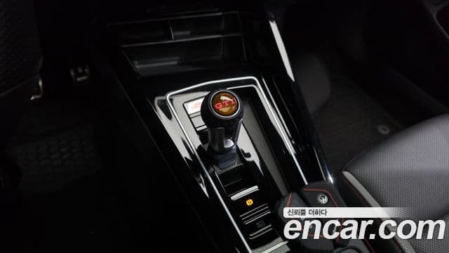 Volkswagen Golf 2024 — Şəkil 9/20