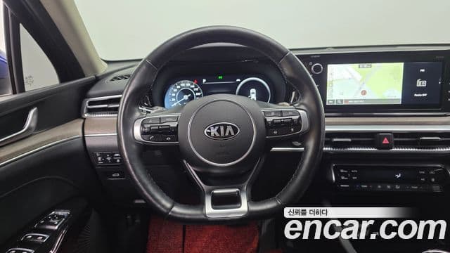 Kia K5 2020 — ფოტო 14/20